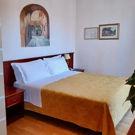 Hotell Aurora 3*