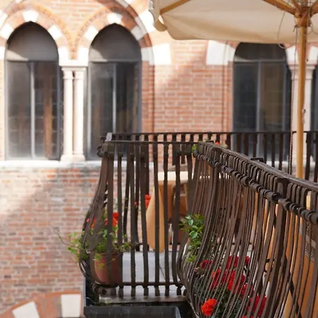 Aurora Verona