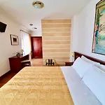 Aurora 3*