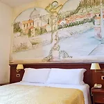 Aurora Hotel 3*