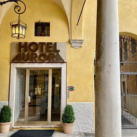מלון Aurora 3*